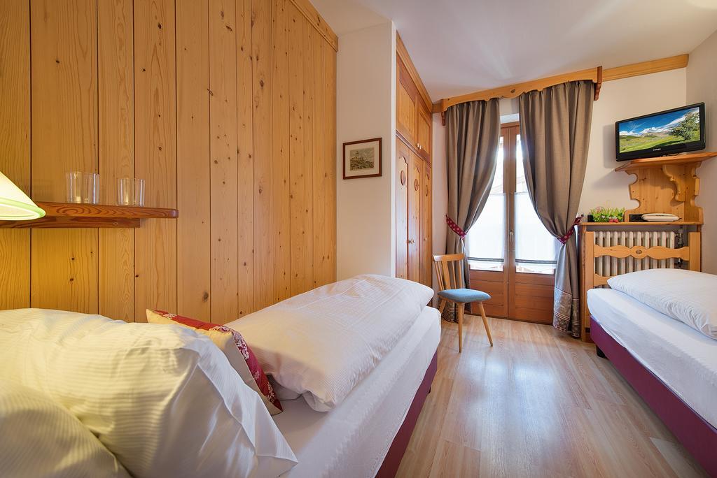 Hotel Posta Livigno Luaran gambar