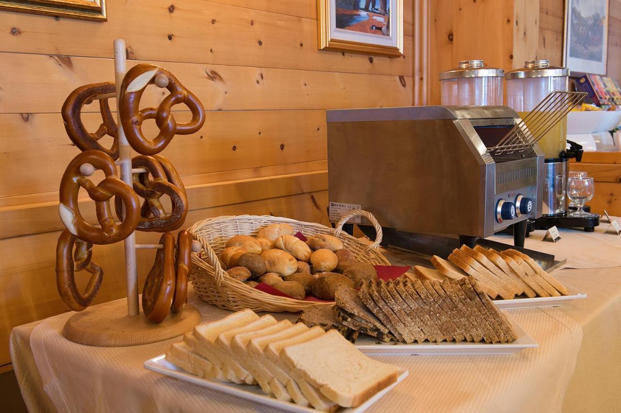 Hotel Posta Livigno Luaran gambar
